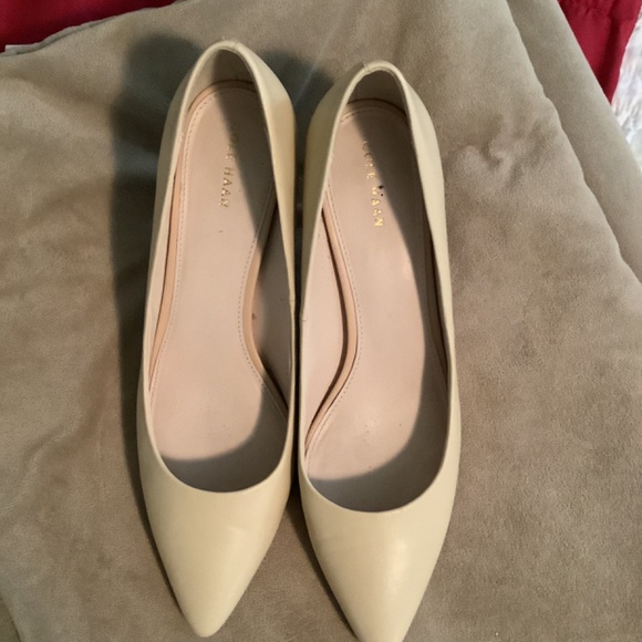 Neutral Heels - Picture 3 of 3